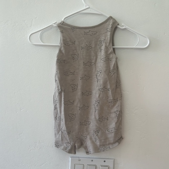 Rylee & cru shark romper - Picture 3 of 3